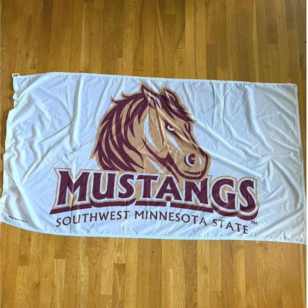 WinCraft SMSU Mustangs Flag Southwest Minnesota State White Good D-Ring Banner
